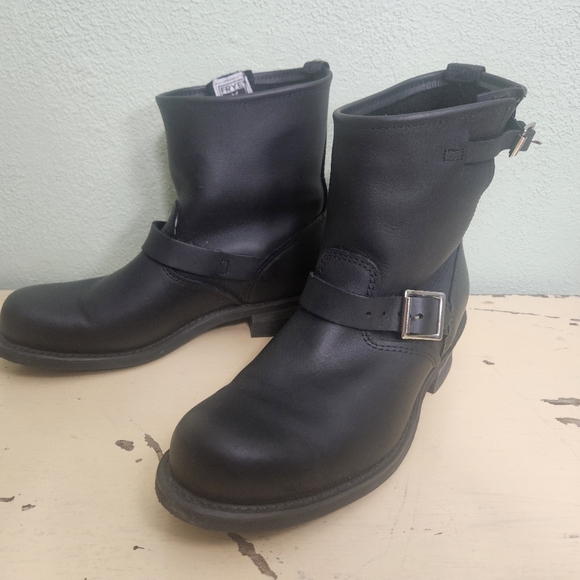Womens Frye 12R Engineer Black Leather Buckle Boots - Picture 3 of 10